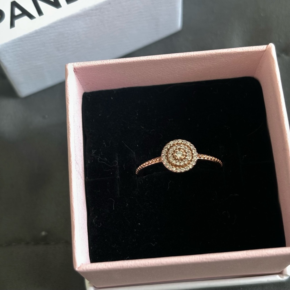 Pandora Elegant Sparkle Ring